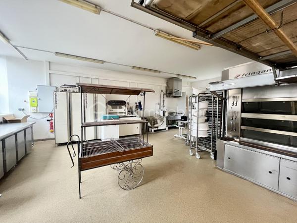 Local commercial de 150 m²