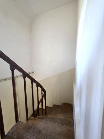 Maison de bourg, 3/4 chambres, terrain et dépendances