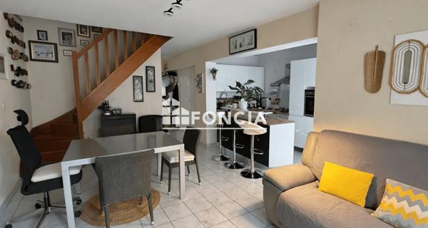 À vendre Maison 4 pièces 73.99 m² - Chasseneuil-du-poitou 86360