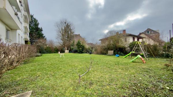 APPARTEMENT T2 BIS 50m² LUMINEUX, QUARTIER VAL D'ATHIS, PETITE COPROPRIÉTÉ SÉCURISÉE AVEC JARDIN ET PARKING
