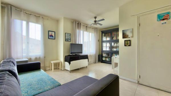 APPARTEMENT T2 BIS 50m² LUMINEUX, QUARTIER VAL D'ATHIS, PETITE COPROPRIÉTÉ SÉCURISÉE AVEC JARDIN ET PARKING