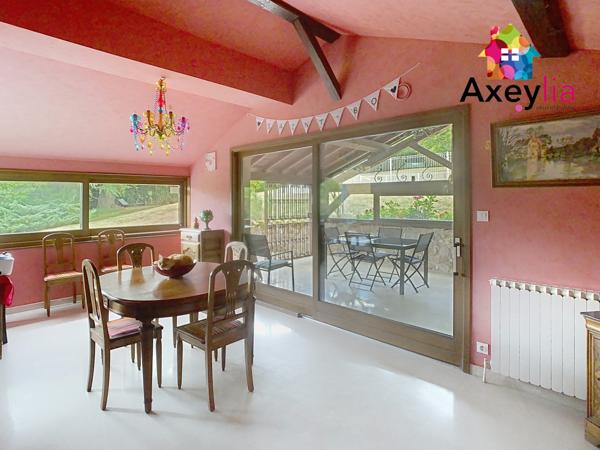 Saint-Bonnet-des-Quarts (42310) A VENDRE - A 25 KM DE ROANNE - MAISON EN PIERRES SUR TERRAIN AVEC PISCINE ET JARDIN