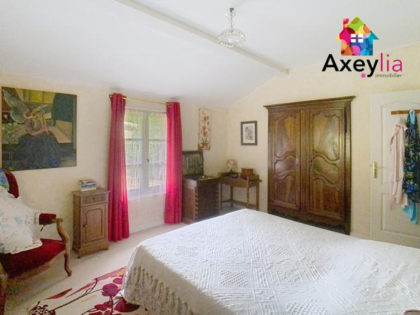 Saint-Bonnet-des-Quarts (42310) A VENDRE - A 25 KM DE ROANNE - MAISON EN PIERRES SUR TERRAIN AVEC PISCINE ET JARDIN