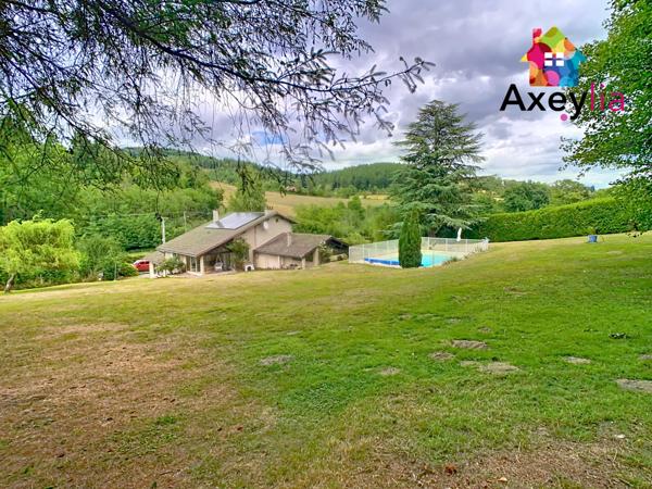 Saint-Bonnet-des-Quarts (42310) A VENDRE - A 25 KM DE ROANNE - MAISON EN PIERRES SUR TERRAIN AVEC PISCINE ET JARDIN