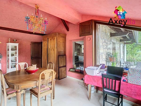 Saint-Bonnet-des-Quarts (42310) A VENDRE - A 25 KM DE ROANNE - MAISON EN PIERRES SUR TERRAIN AVEC PISCINE ET JARDIN