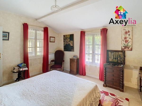 Saint-Bonnet-des-Quarts (42310) A VENDRE - A 25 KM DE ROANNE - MAISON EN PIERRES SUR TERRAIN AVEC PISCINE ET JARDIN