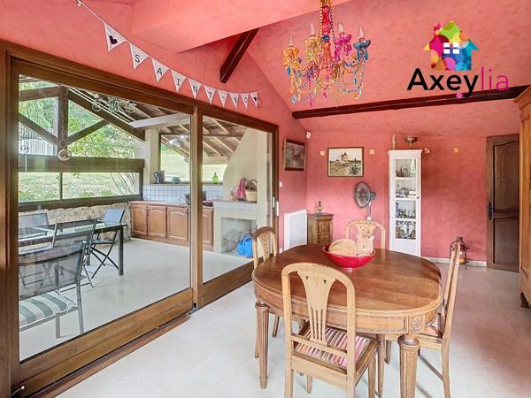 Saint-Bonnet-des-Quarts (42310) A VENDRE - A 25 KM DE ROANNE - MAISON EN PIERRES SUR TERRAIN AVEC PISCINE ET JARDIN