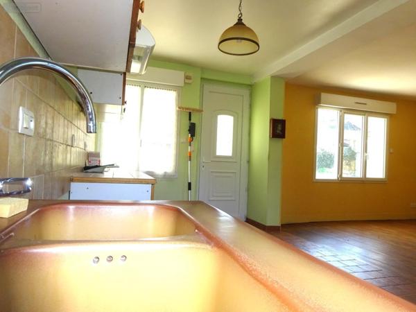 Maison de ville à vendre à Nogent-le-Rotrou dans l'Eure-et-Loir (28400), ref : NOG 989