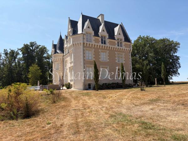 Propriete à vendre 8 pièces proche de LOCHES (37)