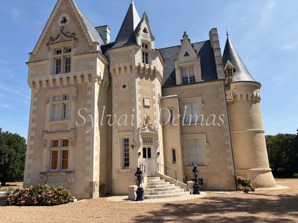Propriete à vendre 8 pièces proche de LOCHES (37)