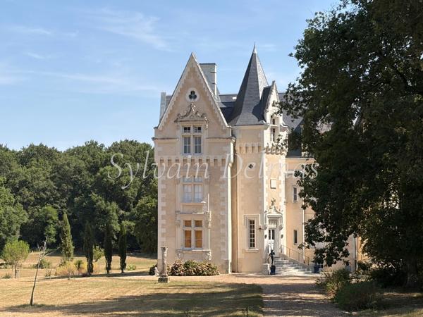 Propriete à vendre 8 pièces proche de LOCHES (37)