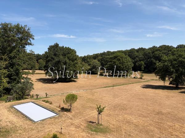 Propriete à vendre 8 pièces proche de LOCHES (37)