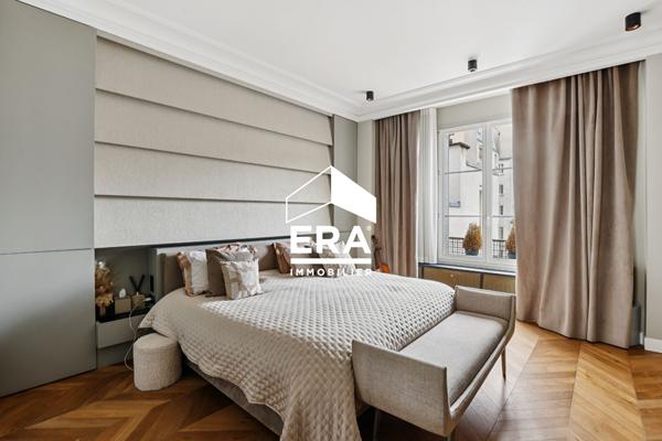 Appartement Paris 5 pièce(s) 187 m2