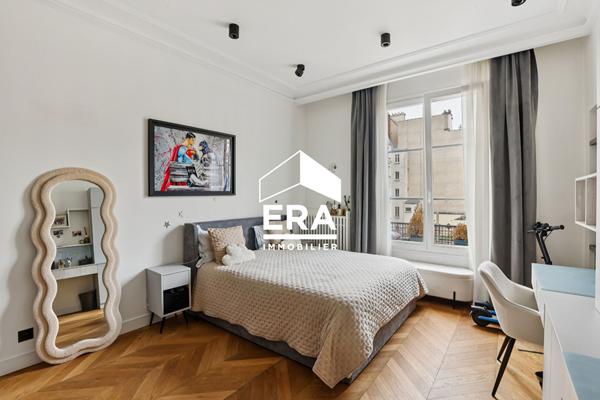 Appartement Paris 5 pièce(s) 187 m2