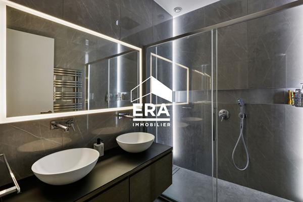 Appartement Paris 5 pièce(s) 187 m2