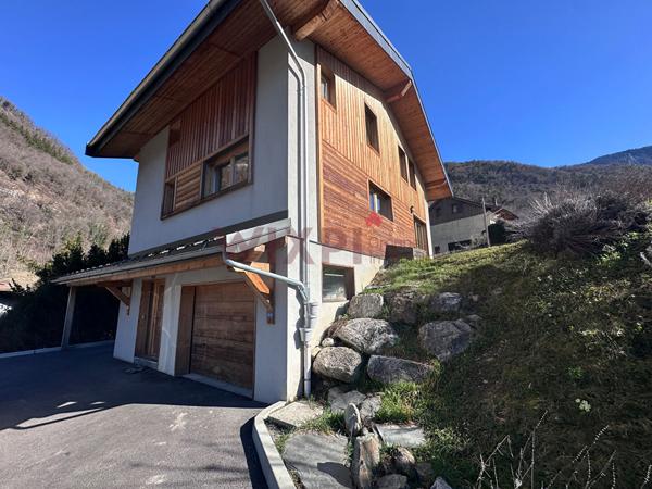 Beau chalet de 5 pièce(s) 176 m2 , La lechere Beau chalet de 5 pièce(s) 176 m2 , La lechere