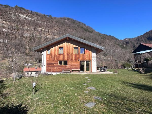 Beau chalet de 5 pièce(s) 176 m2 , La lechere Beau chalet de 5 pièce(s) 176 m2 , La lechere