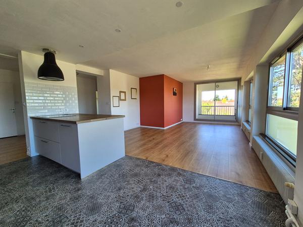 Superbe appartement 4 pièces à vendre à Bourg en Bresse - Dernier étage, calme et lumineux !