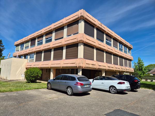Superbe appartement 4 pièces à vendre à Bourg en Bresse - Dernier étage, calme et lumineux !