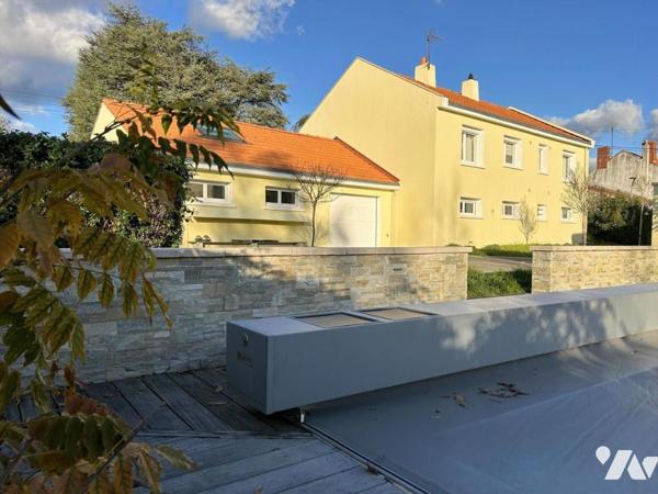 BRAINS : A vendre Maison situé dans le bourg