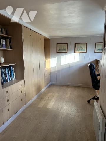 BRAINS : A vendre Maison situé dans le bourg