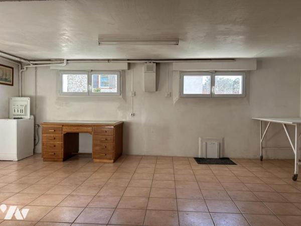 BRAINS : A vendre Maison situé dans le bourg