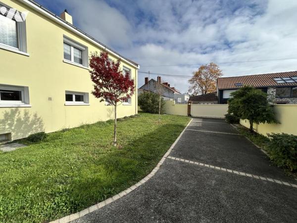 BRAINS : A vendre Maison situé dans le bourg