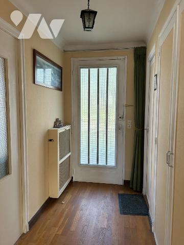 BRAINS : A vendre Maison situé dans le bourg