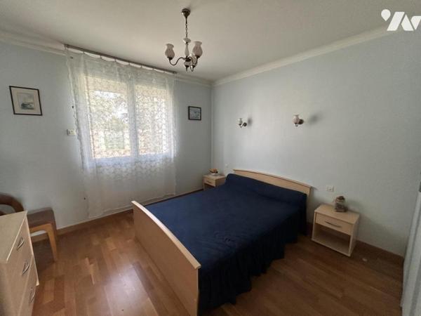 BRAINS : A vendre Maison situé dans le bourg