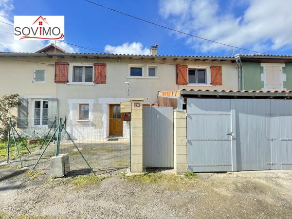MAISON DE VILLAGE TOUT CONFORT, GARAGE ATTENANT, COUR, TERRAIN SÉPARÉ CONSTRUCTIBLE