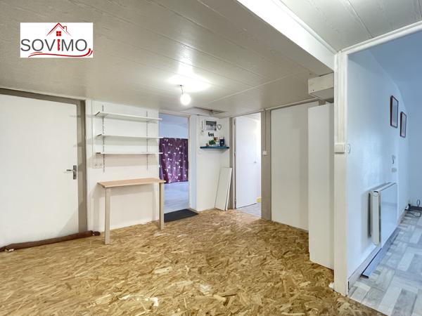 MAISON DE VILLAGE TOUT CONFORT, GARAGE ATTENANT, COUR, TERRAIN SÉPARÉ CONSTRUCTIBLE