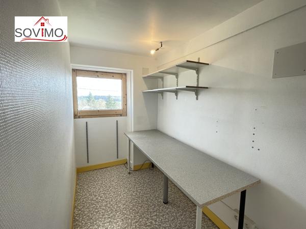 MAISON DE VILLAGE TOUT CONFORT, GARAGE ATTENANT, COUR, TERRAIN SÉPARÉ CONSTRUCTIBLE