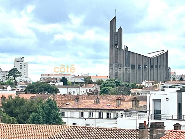 Vente
                Appartement55,53 m² - 2 Pièces -
                    ROYAN (17200)