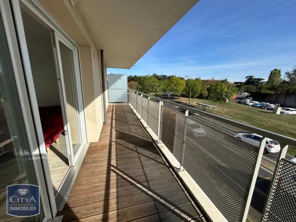 Appartement à louer 3 pièces 63.4m² Tours (37100)