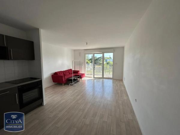 Appartement à louer 3 pièces 63.4m² Tours (37100)