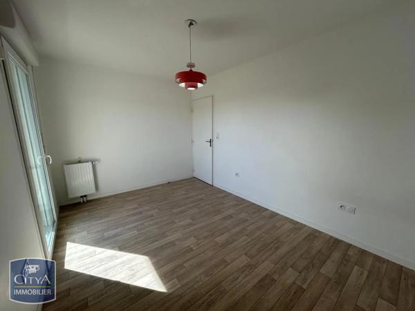 Appartement à louer 3 pièces 63.4m² Tours (37100)