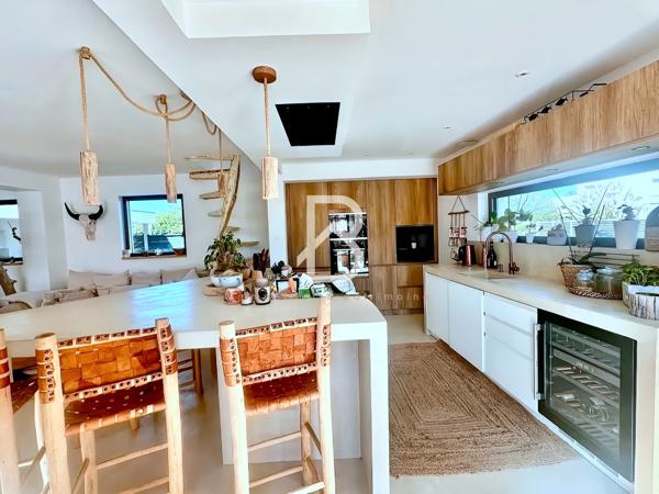 Carnon Plage (34130) CARNON PLAGE - VILLA TOIT TERRASSE - 150 m2 - 4 Suites - GARAGE - PISCINE