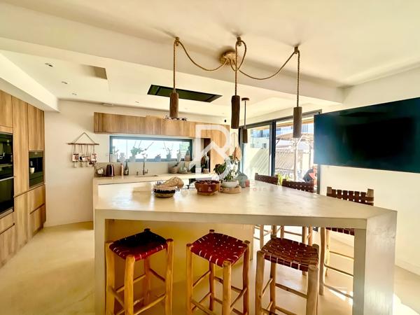 Carnon Plage (34130) CARNON PLAGE - VILLA TOIT TERRASSE - 150 m2 - 4 Suites - GARAGE - PISCINE