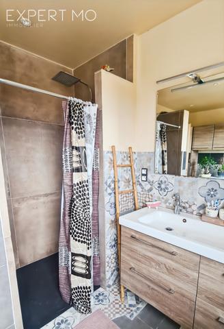 Saint-Ambroix (30500) Maison 140 m² avec piscine, 4 chambres, 2 bureaux.