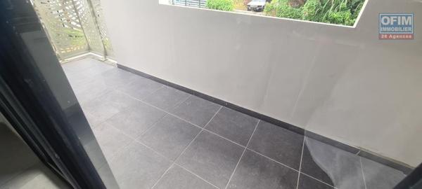 A louer grand studio neuf pour étudiant d'environ 34 m² à l'université du Tampon