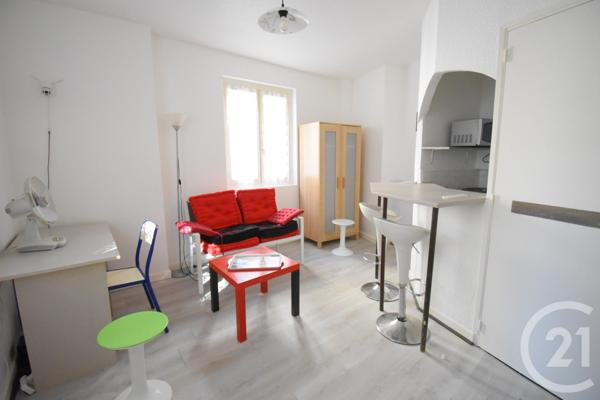 Immeuble à vendre  67 m2 VICHY - 03