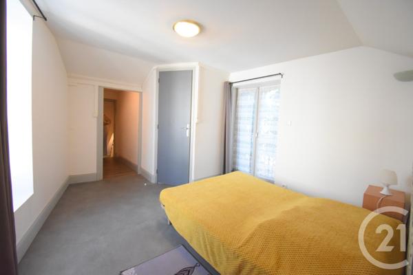 Immeuble à vendre  67 m2 VICHY - 03