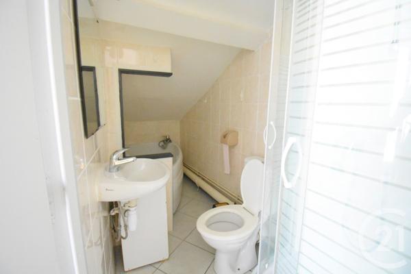 Immeuble à vendre  67 m2 VICHY - 03