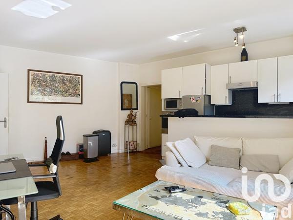 Appartement 2 pièces de 52 m² à Neuilly-sur-Seine (92200)