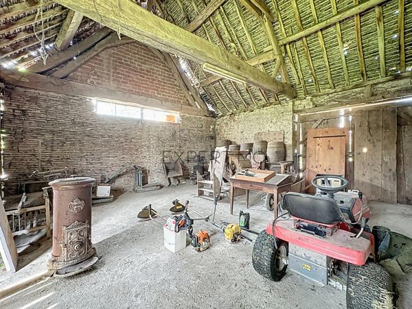 Simandre (71290) Ensemble immobilier en pierre à rénover à Simandre (71)