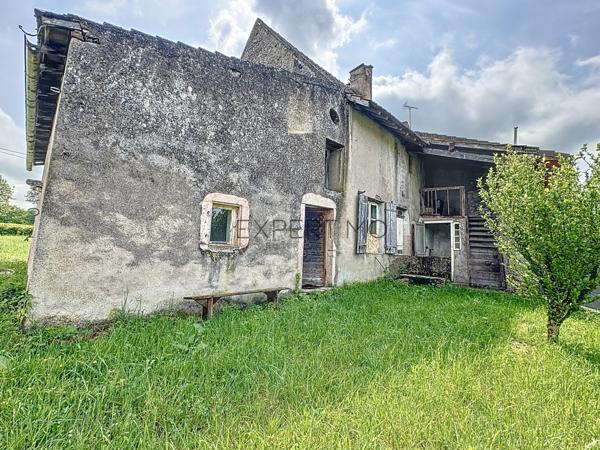 Simandre (71290) Ensemble immobilier en pierre à rénover à Simandre (71)