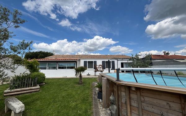 Maison à vendre    6 pièces •  Marennes