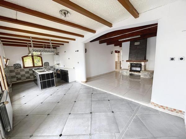 Maison de plain pied avec piscine, chemin de Sormiou