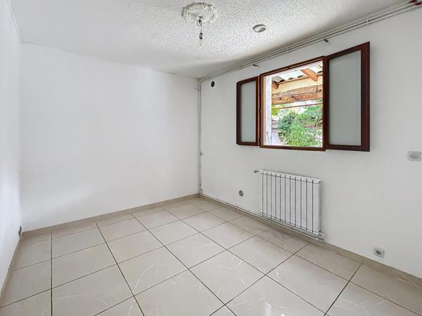 Maison de plain pied avec piscine, chemin de Sormiou