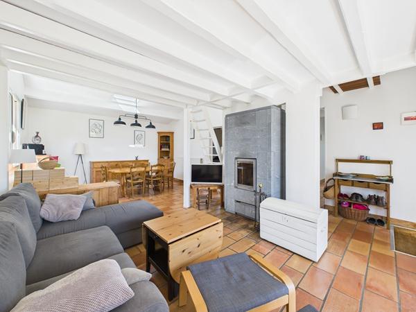 Maison rénovée d'environ 115m² hab avec dépendance sur terrain de 1976m2 , Sadirac Maison rénovée d'environ 115m² hab avec dépendance sur terrain de 1976m2 , Sadirac